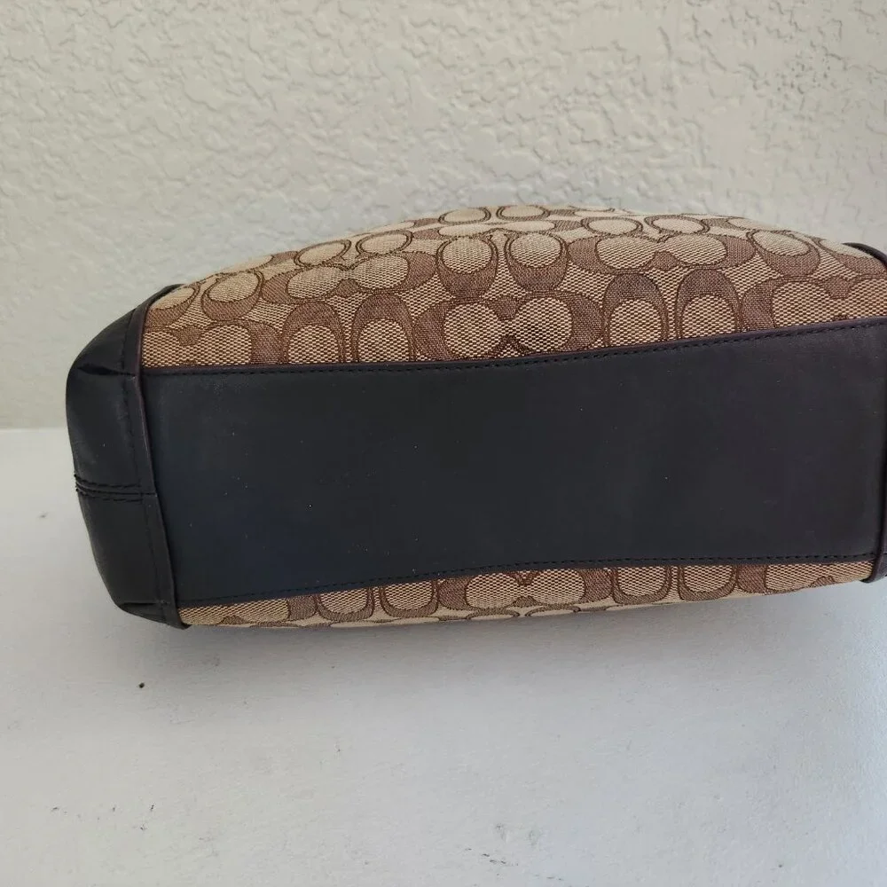 Like New Coach Lexy Signature C's Jacquard Shoulder Bag Purse